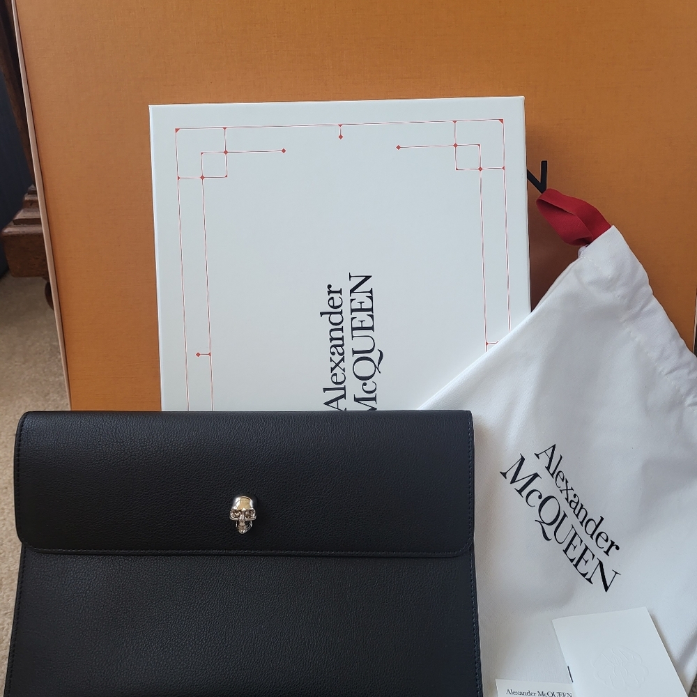 NWT Alexander McQueen envelope clutch bag